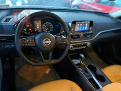 نيسان ألتيما